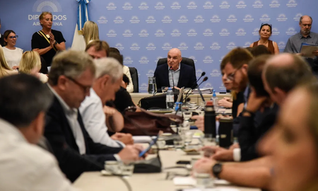 Continúa en Diputados el debate sobre la Ley Ómnibus con la presencia de Francos y Bullrich Continúa en Diputados el debate sobre la Ley Ómnibus con la presencia de Francos y Bullrich