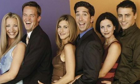 la foto retro de la ultima cena del elenco de friends que se volvio viral la foto retro de la ultima cena del elenco de friends que se volvio viral