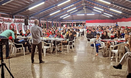 Héctor Pipo Desvaux será el candidato de la oposición de cara a las próximas elecciones en Unión. Héctor Pipo Desvaux será el candidato de la oposición de cara a las próximas elecciones en Unión.