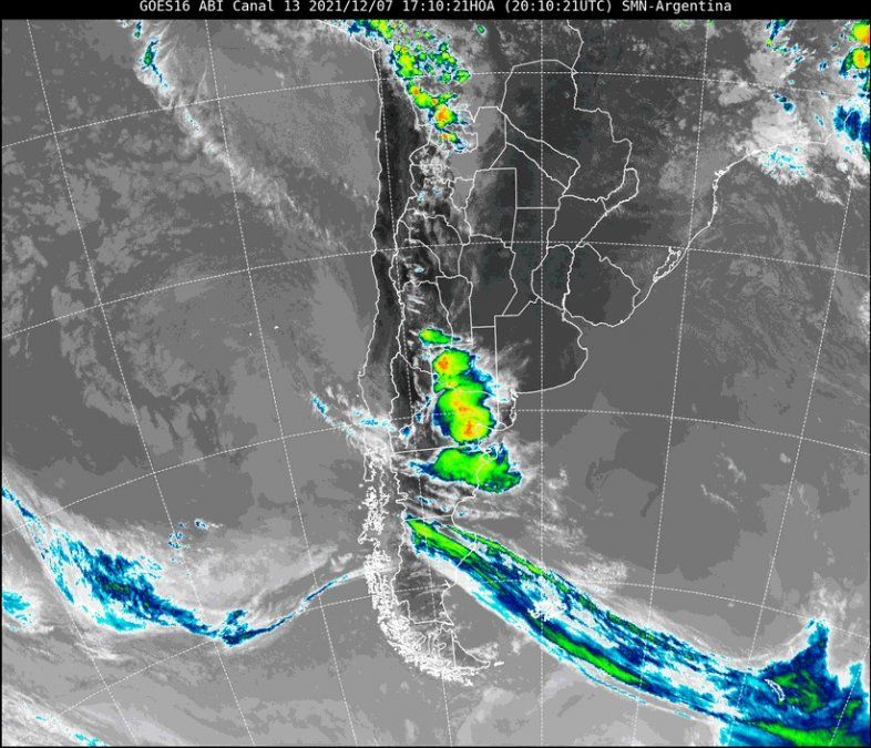 El acercamiento de una perturbación en niveles medios de la atmósfera que ingresa desde el oeste, produce lluvias y tormentas en el sur de Mendoza, La Pampa, Río Negro y el norte de Chubut.