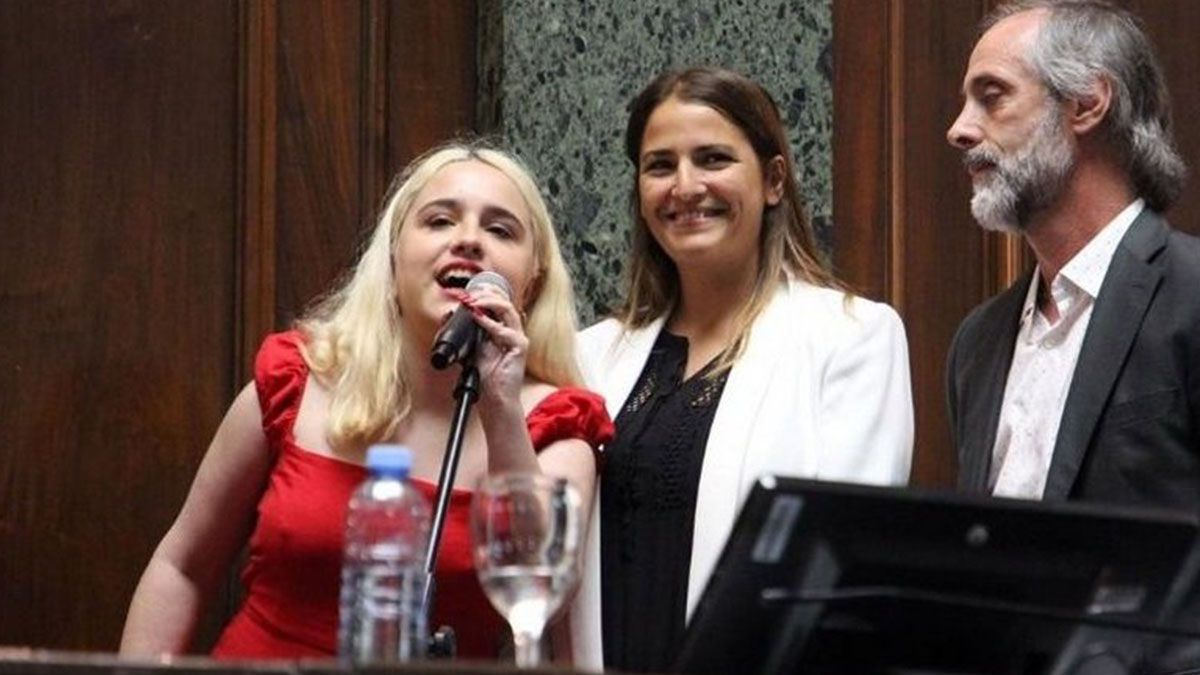 Ofelia Fernández juró como legisladora porteña y se convirtió en la diputada más joven de América Latina