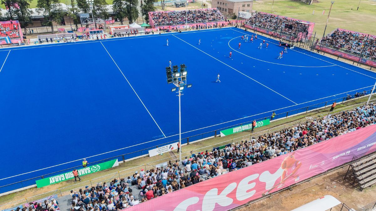 Con el aforo completo en la cancha de hockey para ver a la Selección argentina el domingo, el Fan Fest de Santa Fe ofrecerá una alternativa para alentar a las campeonas del mundo.