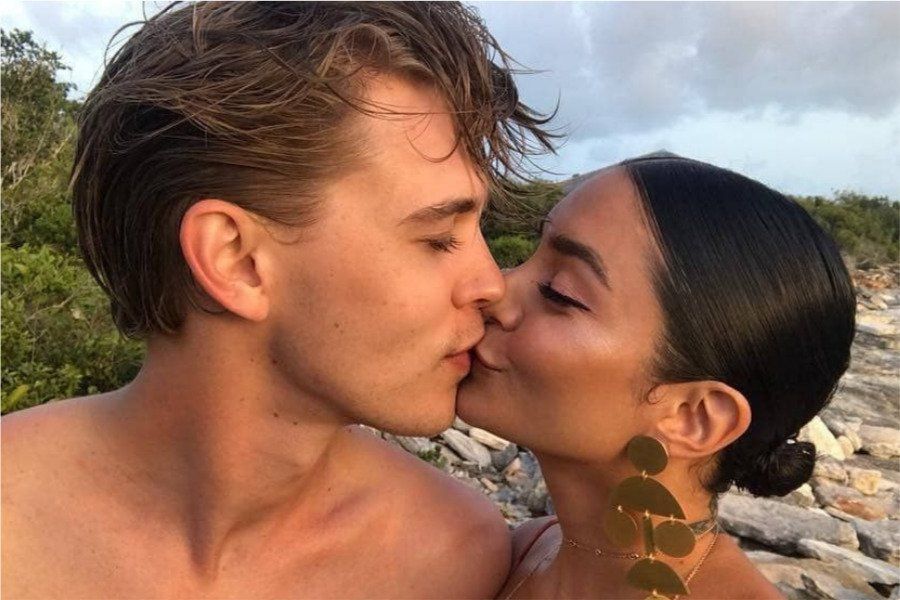 VANESSA HUDGENS CON AUSTIN BUTLER, SU NOVIO DE CASI 10 AÑOS.