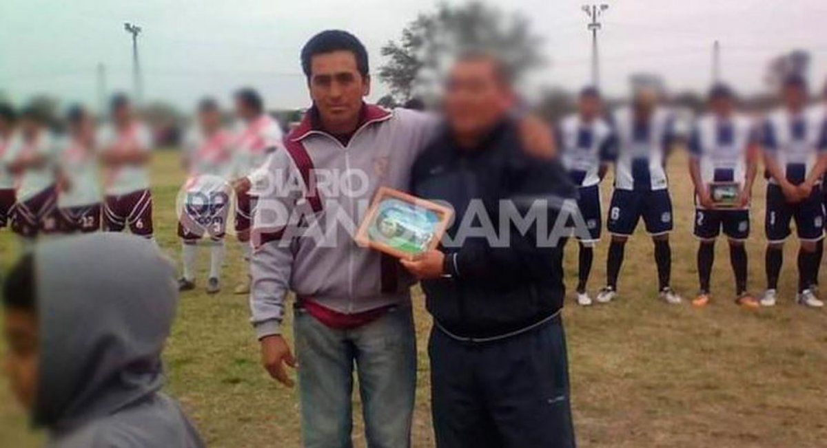 Rino Garnica, el doble femicida, se entregó a la policía y quedó detenido. 