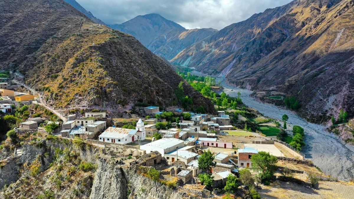 Senderos hacia San Isidro de Iruya