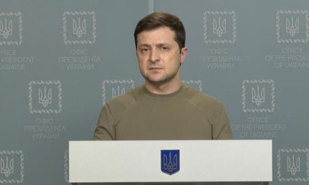 Volodimir Zelenski acusó a Rusia de usar el hambre como arma al hablar ante el Parlamento irlandés. Volodimir Zelenski acusó a Rusia de usar el hambre como arma al hablar ante el Parlamento irlandés.