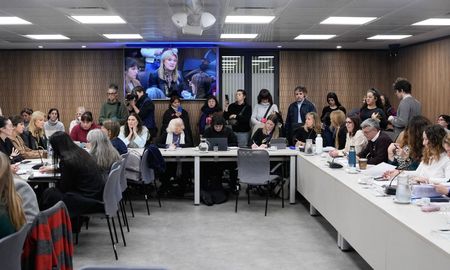Con el dictamen ya aprobado en comisión, el proyecto quedó en condiciones de avanzar en su tratamiento legislativo dentro de la Cámara de Diputados. Con el dictamen ya aprobado en comisión, el proyecto quedó en condiciones de avanzar en su tratamiento legislativo dentro de la Cámara de Diputados.