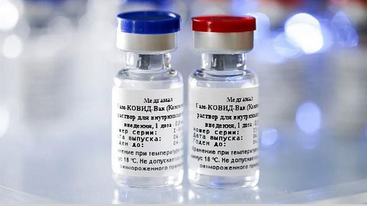 La directora del área de Evaluación y Registros de Medicamentos de la Anmat detalló que la segunda dosis de la vacuna rusa se puede suministrar a partir "del día 21 y hasta el día 60" de la primera aplicación "y la cobertura de la inmunidad sería la misma".