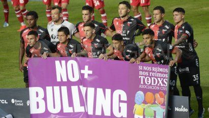 Colón: todo el equipo dio negativo en el test de covid y están a disposición para enfrentar a Independiente