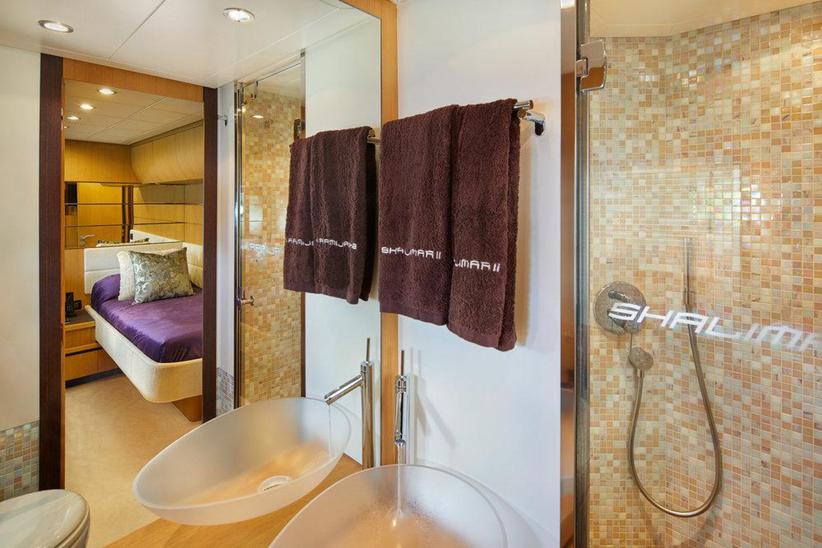 Shalimar II. El yate en el que vacionan Messi y Roccuzzo. 