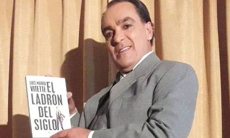Luis Mario Vitette Sellanes, el cerebro del Robo del siglo, habría estado presente en el partido de Rosario Central vs. Peñarol en Rosario. Luis Mario Vitette Sellanes, el cerebro del Robo del siglo, habría estado presente en el partido de Rosario Central vs. Peñarol en Rosario.