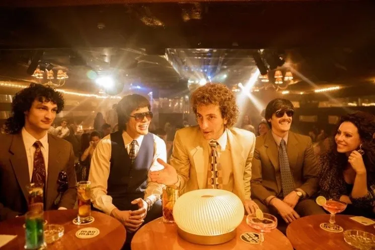 El parecido de Guillermo Cóppola con Juan Minujín.