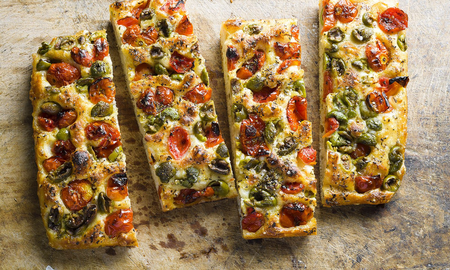 Cómo hacer la receta de focaccia en casa Cómo hacer la receta de focaccia en casa