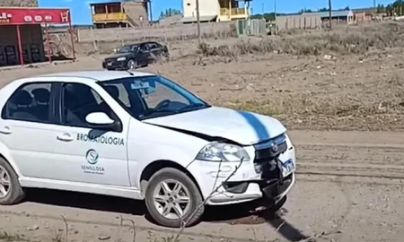 En Neuquén, una conductora quedó en el ojo de la tormenta tras un llamativo incidente. En Neuquén, una conductora quedó en el ojo de la tormenta tras un llamativo incidente.