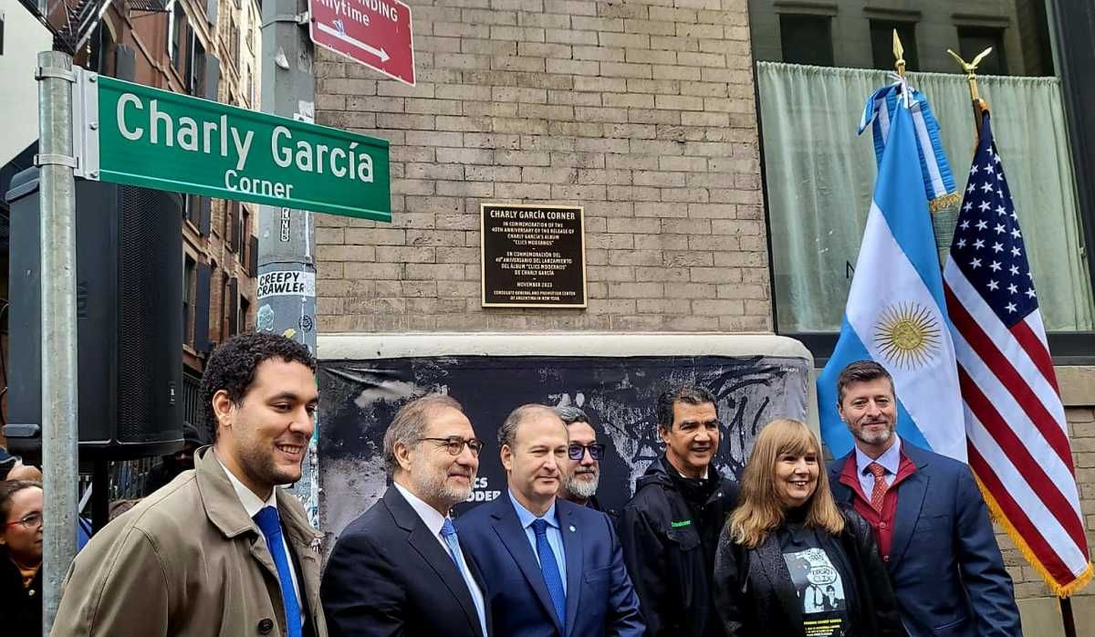 Charly García Corner fue inaugurado en la intersección de las calles Walker Street y Cortlandt Alley de Nueva York.