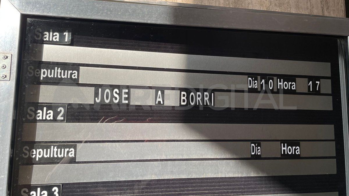 A las 7.14 llegó el cuerpo de Borri y comenzó la despedida de sus familiares y amigos en la casa de sepelios Santa Lucía