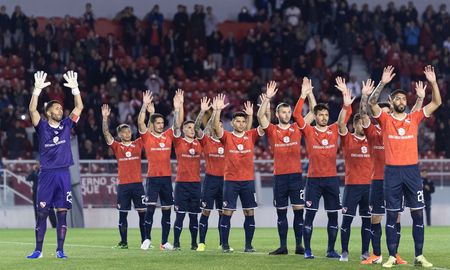 El médico del club de Avellaneda dice que es irrealizable aplicar el protocolo sanitario de la Bundesliga en el fútbol argentino. El médico del club de Avellaneda dice que es irrealizable aplicar el protocolo sanitario de la Bundesliga en el fútbol argentino.