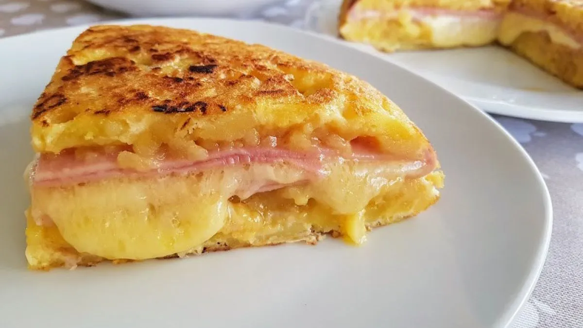 Tortilla rellena: una receta fácil y deliciosa para disfrutar en familia Tortilla rellena: una receta fácil y deliciosa para disfrutar en familia