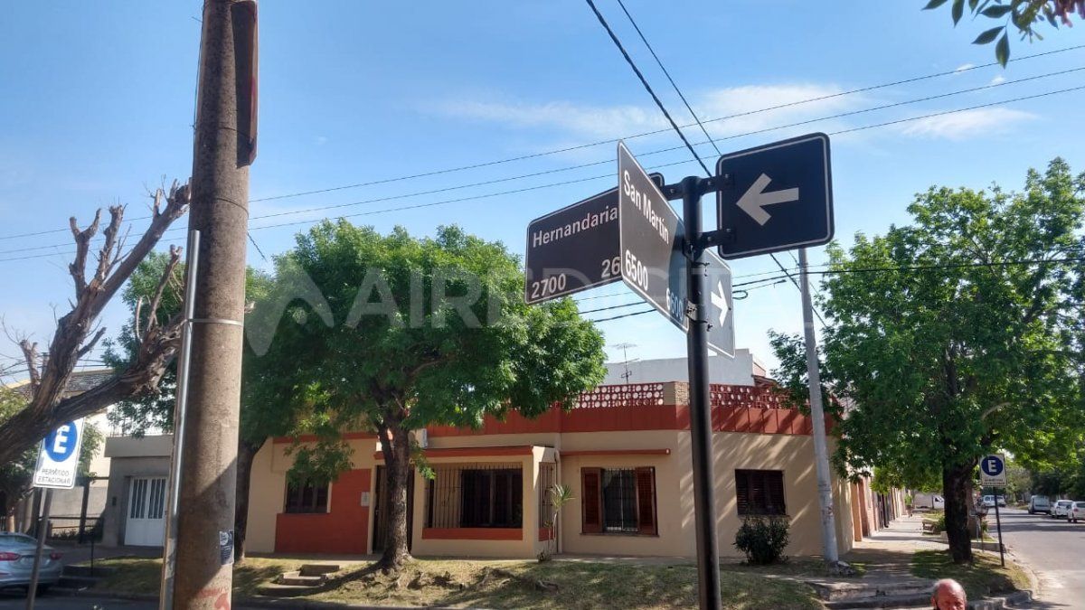 El robo ocurrió en calle Hernandarias al 2600, casi en la intersección con calle San Martín. 