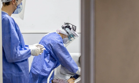 Visitó a su esposo con covid-19 y lo estaba cuidando la amante Visitó a su esposo con covid-19 y lo estaba cuidando la amante