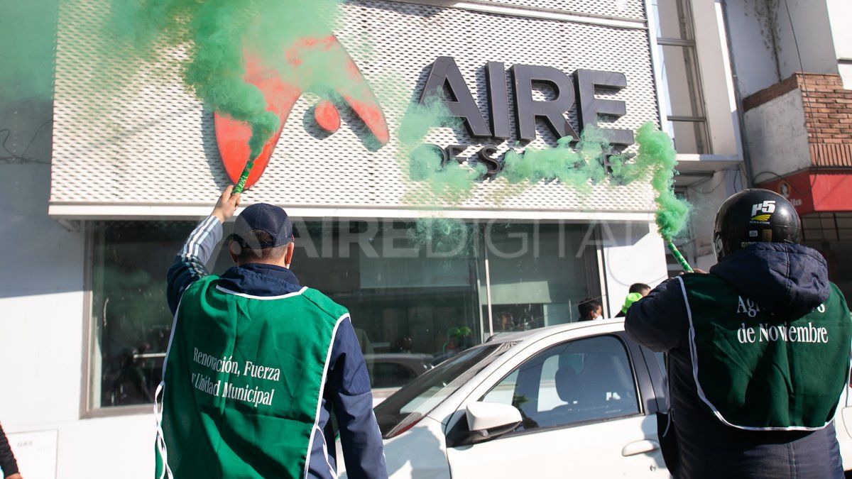 Los trabajadores municipales se manifestaron en las calles de Santa Fe.&nbsp;