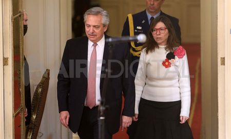 Alberto Fernández y Silvina Batakis el pasado lunes durante la jura de la ministra. Alberto Fernández y Silvina Batakis el pasado lunes durante la jura de la ministra.