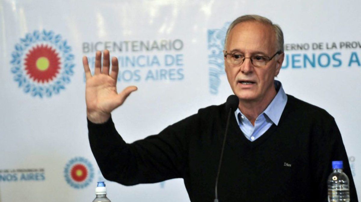 Gollán consideró necesaria una medida drástica de 15 días por lo menos que incluya un cierre de circulación de las personas muy fuerte.