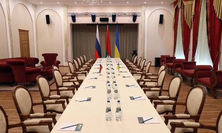 Rusia y Ucrania ya comenzaron las negociaciones oficiales. Rusia y Ucrania ya comenzaron las negociaciones oficiales.