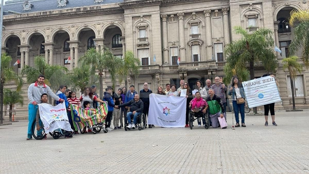 Santa Fe se sumó a la manifestación federal en rechazo al ajuste en discapacidad
