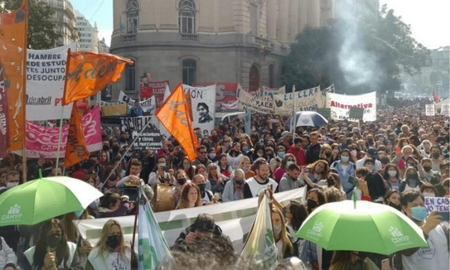 Legislatura porteña: aprobaron la reforma al estatuto docente Legislatura porteña: aprobaron la reforma al estatuto docente