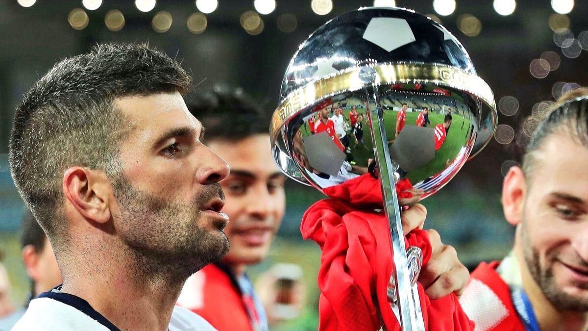 Emmanuel Gigliotti marcó un gol en la final de la Copa Sudamericana que Independiente venció a Flamengo con un global de 3 a 2. Emmanuel Gigliotti marcó un gol en la final de la Copa Sudamericana que Independiente venció a Flamengo con un global de 3 a 2.