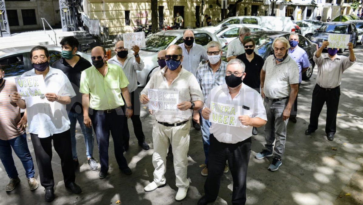 Uber no tiene cabida en la ciudad