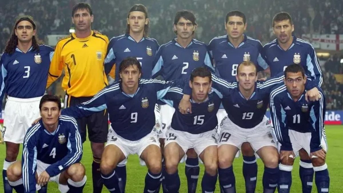 La Selección Argentina cayó de manera agónica en Ginebra durante el último enfrentamiento registrado ante los ingleses en el año 2005. La Selección Argentina cayó de manera agónica en Ginebra durante el último enfrentamiento registrado ante los ingleses en el año 2005.