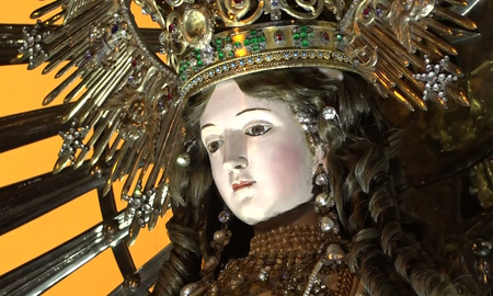 Le llegó un video de la Virgen del Milagro y era una terrible amenaza: Hay balas