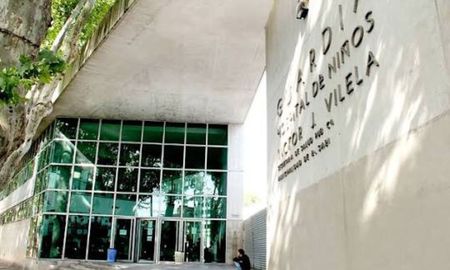 La mujer había llevado a su hija con síntomas de intoxicación al Hospital de Niños Víctor J. Vilela. La mujer había llevado a su hija con síntomas de intoxicación al Hospital de Niños Víctor J. Vilela.