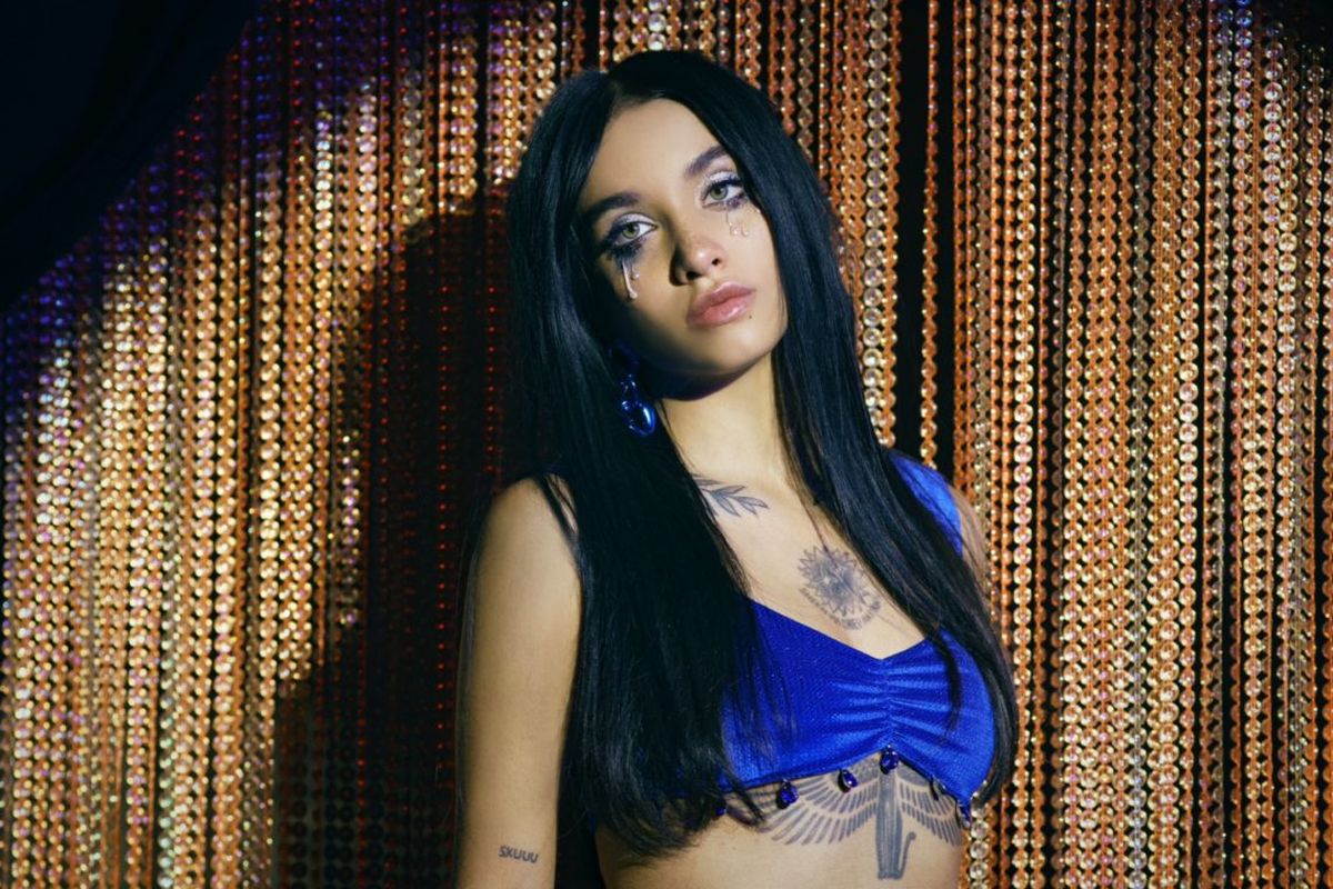 María Becerra lanzó una canción con picantísimos palitos y todos apuntan a Rusherking: Ojalá que te vuelva el karma