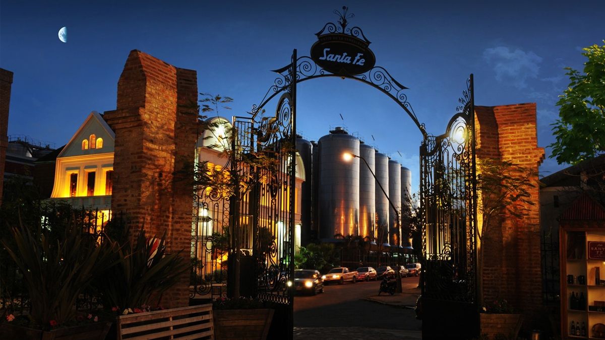 La Cervecería es uno de los atractivos turísticos con los que cuenta la ciudad de Santa Fe. La Cervecería es uno de los atractivos turísticos con los que cuenta la ciudad de Santa Fe.
