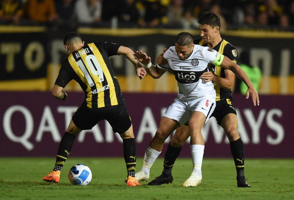 Peñarol venció a Olimpia y quedó segundo en el Grupo G de la Copa Conmebol Libertadores. Colón está tercero luego de caer con Cerro Porteño en Paraguay.