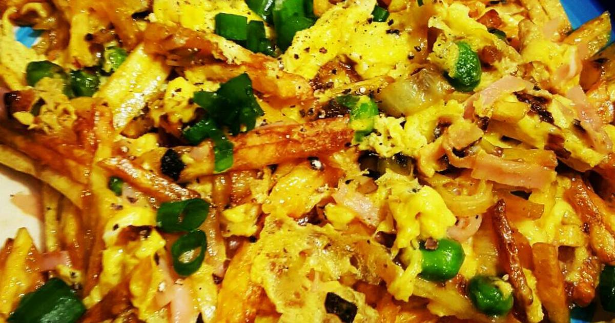 El revuelto gramajo es un plato típico de los bodegones argentinos.