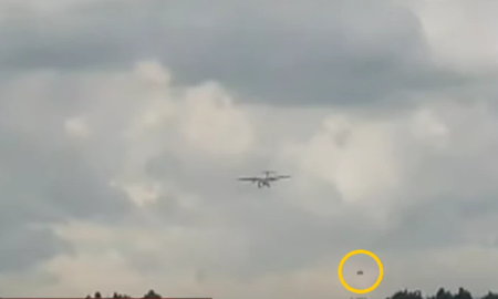 Video: lograron captar un OVNI mientras aterrizaba un avión Video: lograron captar un OVNI mientras aterrizaba un avión