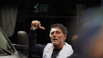 Incidentes en la marcha de jubilados en el Congreso y la Policía demoró al Padre Olveira