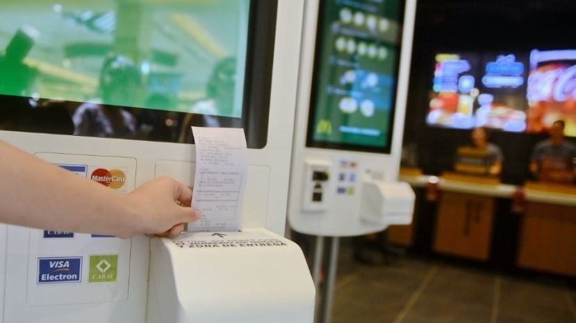 efectivo mc donalds.jpg