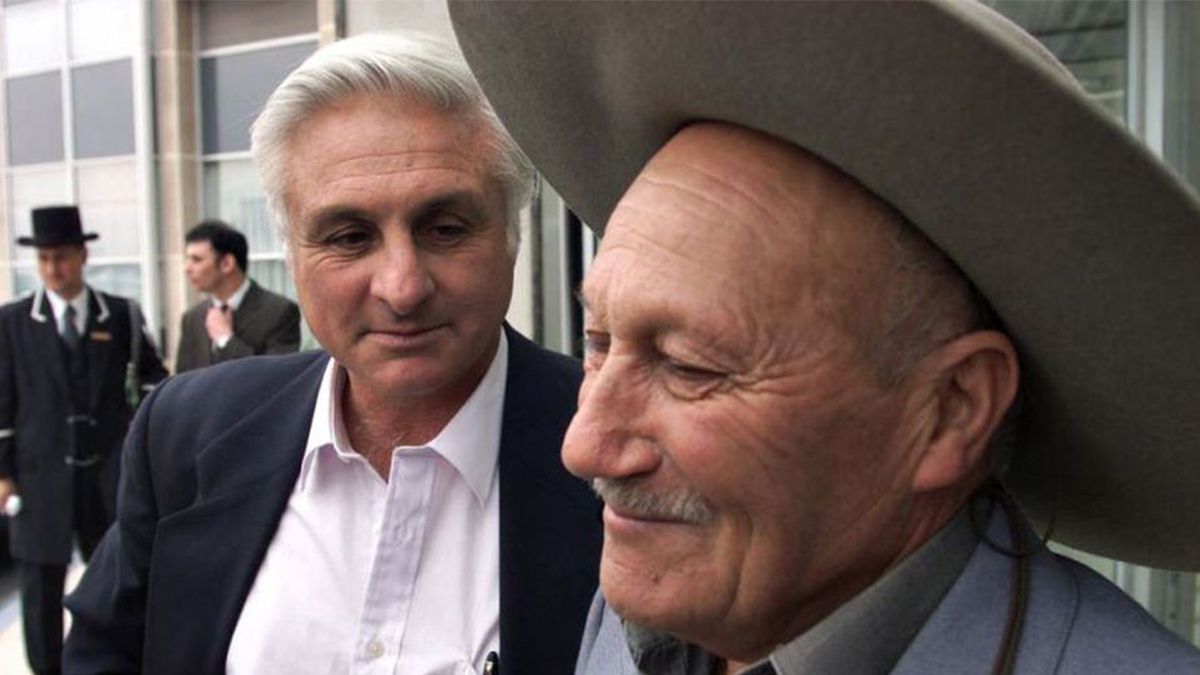 El arriero Sergio Catal&aacute;n y Roberto Canessa. (Foto: La Naci&oacute;n / Archivo).