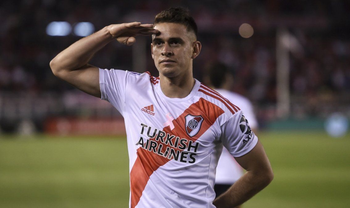 Rafael Santos Borré dio positivo de coronavirus y se perderá los próximos compromisos con River y la selección de Colombia.
