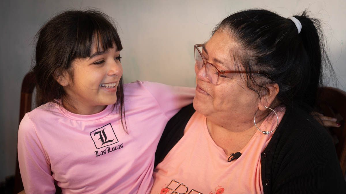 Susana Montes cría a su nieta desde que su hija