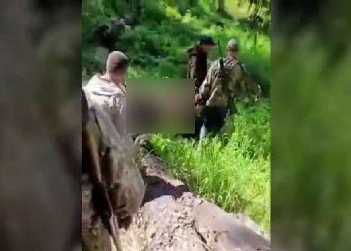 El hombre fue hallado sin vida a metros del cadáver de un oso