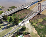 El Ejército encabezará el operativo la próxima semana, donde removerán el embalsado acumulado bajo los puentes y en los pilotes del ex ferrocarril. El Ejército encabezará el operativo la próxima semana, donde removerán el embalsado acumulado bajo los puentes y en los pilotes del ex ferrocarril.