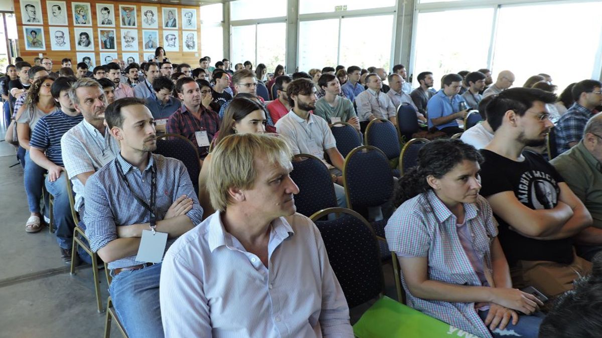 Un total de 200 participantes se reunieron en las instalaciones del hotel UNL-ATE para interiorizarse sobre diversos aspectos de la Inteligencia Artificial (IA).