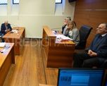 El imputado presenció aceptó los cargos y condena de manera remota desde la cárcel. El imputado presenció aceptó los cargos y condena de manera remota desde la cárcel.