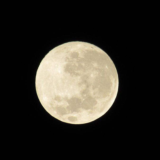 Las mejores fotos de la “Superluna de nieve”